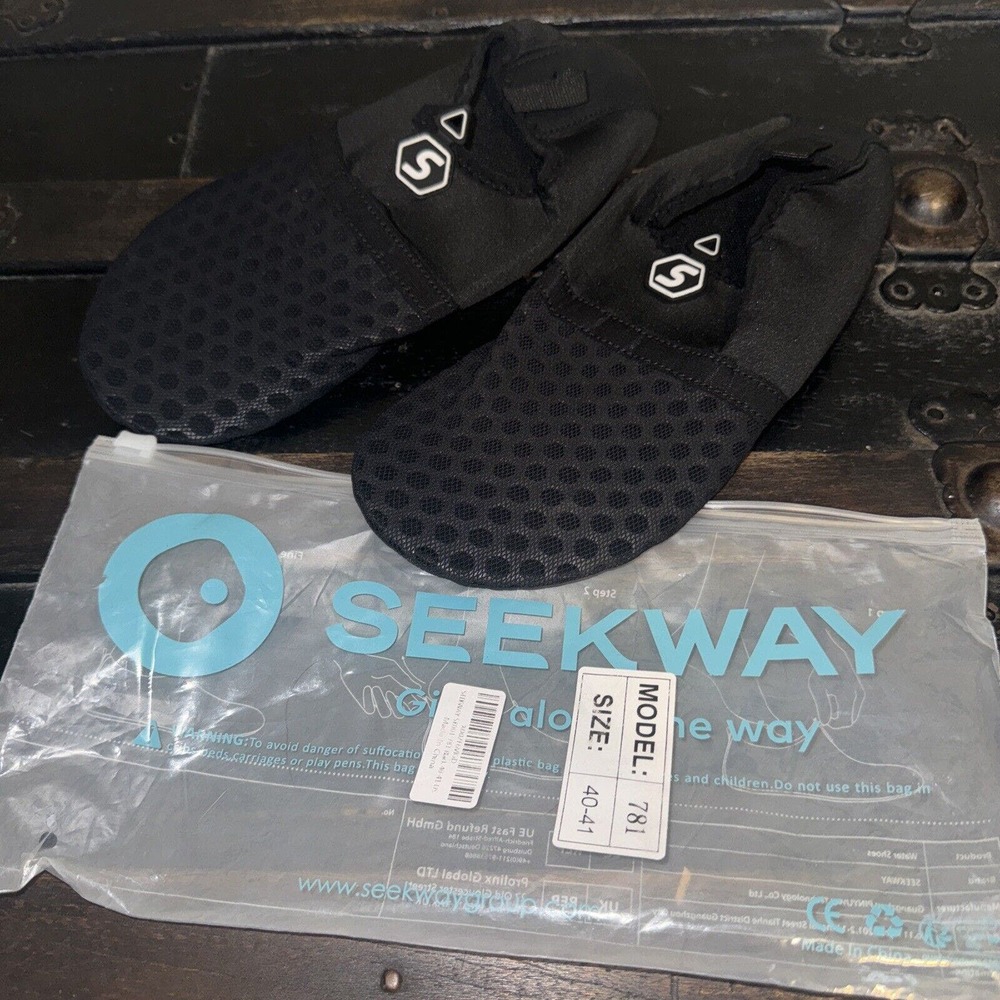 SEEKWAY Water Shoes Quick-Dry Aqua Socks Barefoot Slip On Beach Pool Sz 40-41